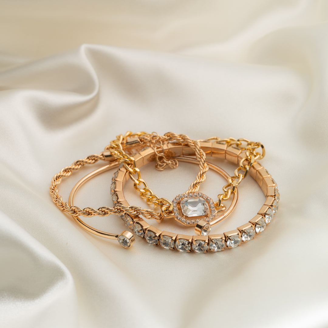 Luxurious Women' s Bracelets