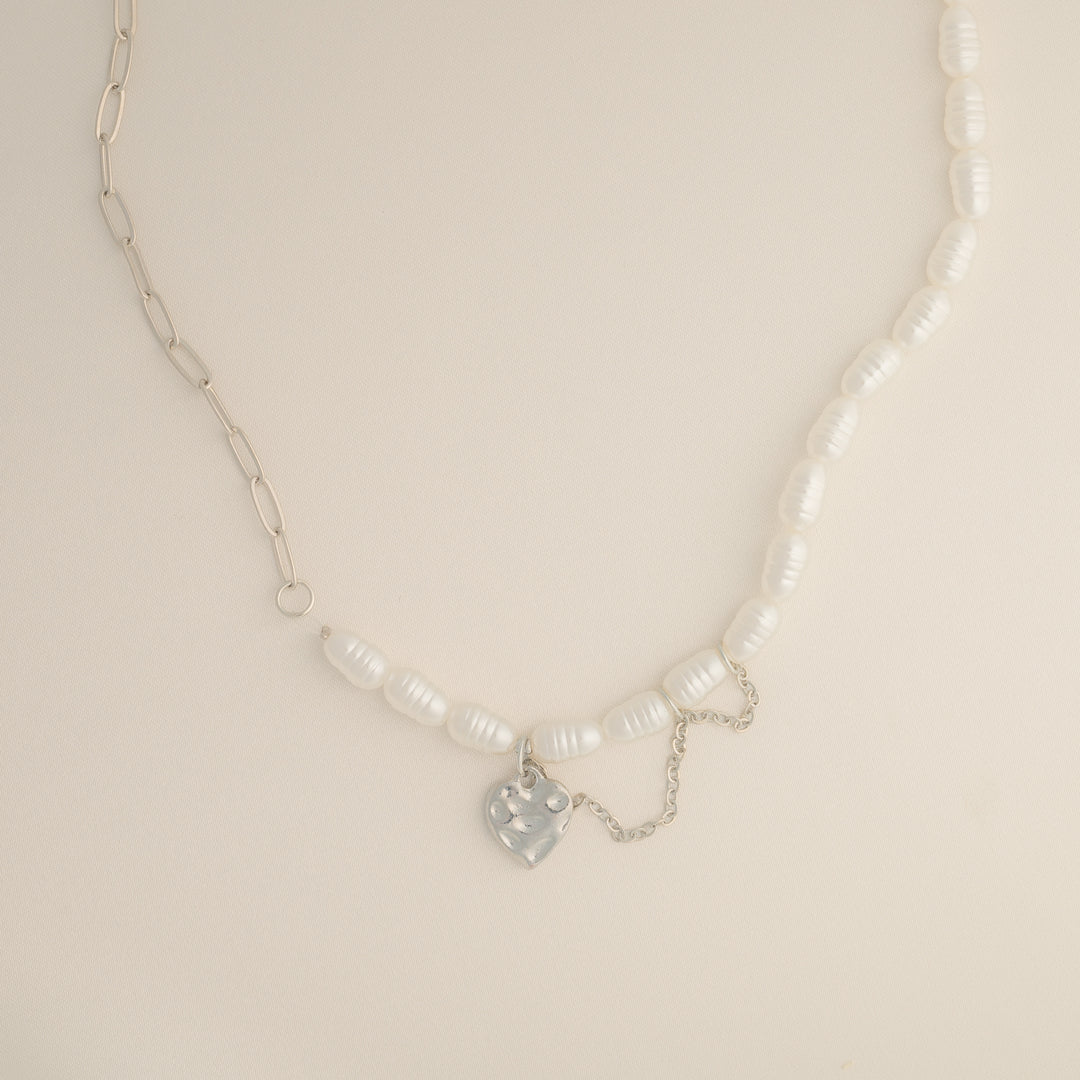 Asymmetry Chain Pearls Necklace