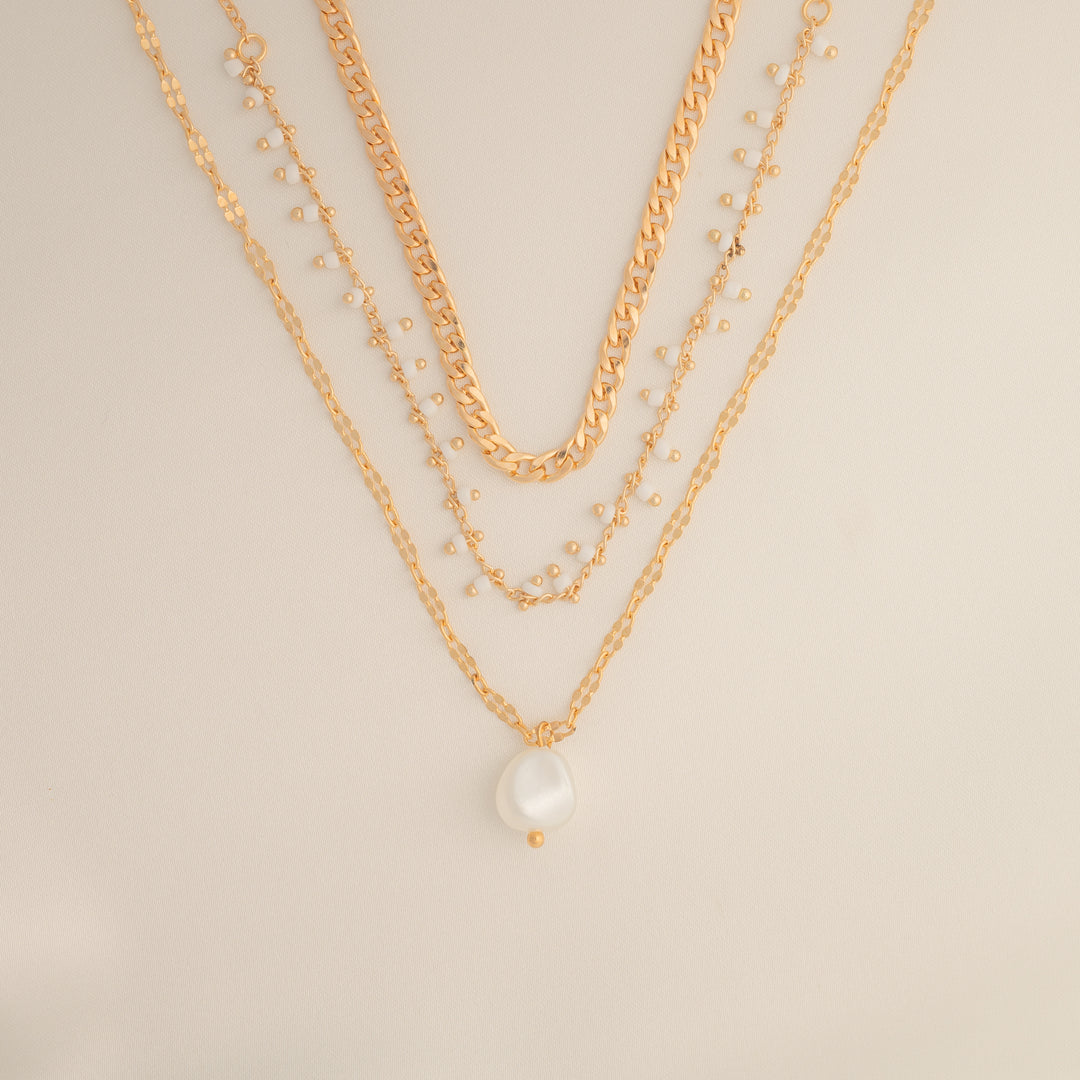 Bohemian Pearl Pendant Necklace